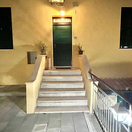 Romuhouse Economy Apartment Metro B Dış mekan fotoğraf