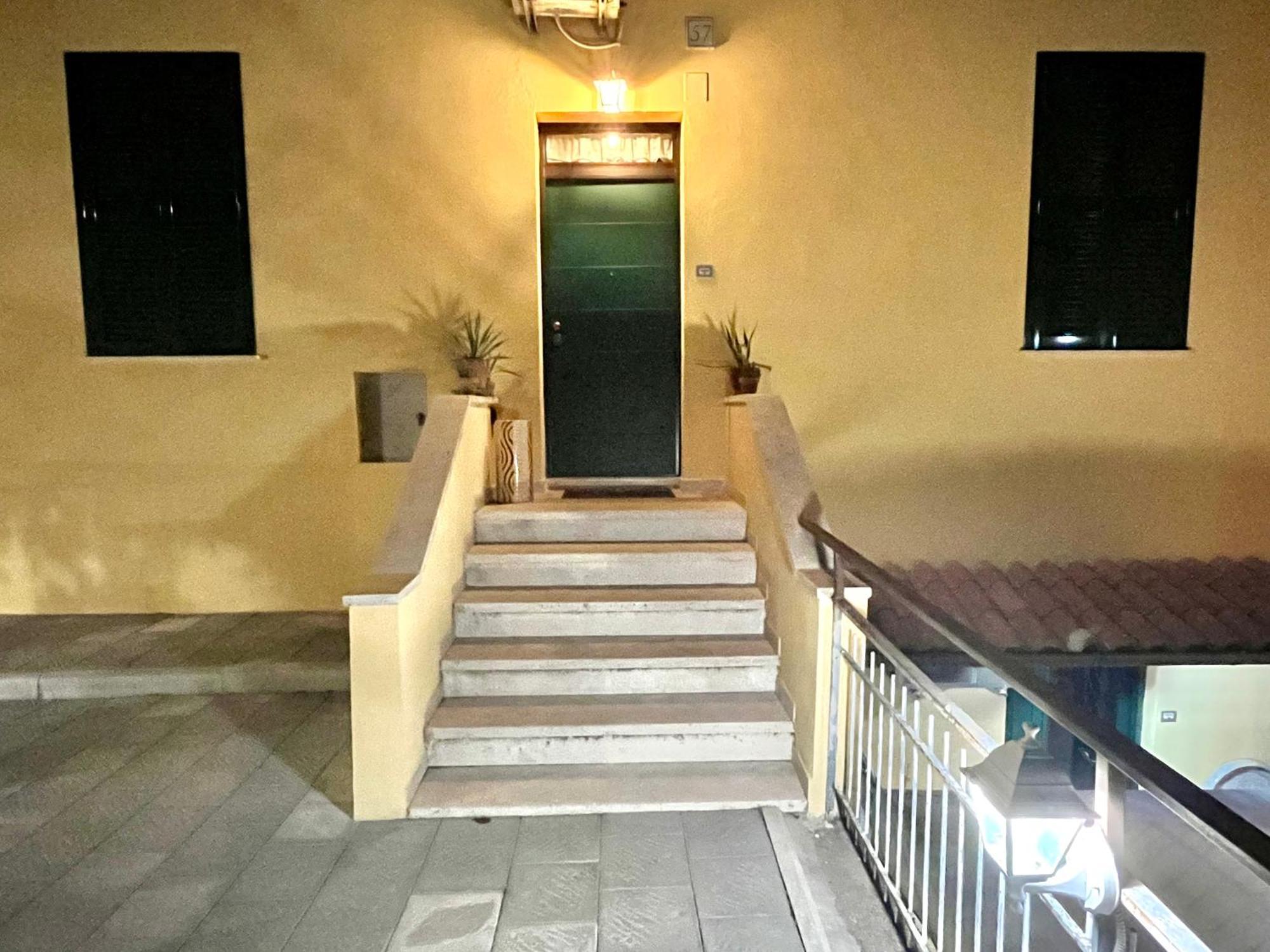 Romuhouse Economy Apartment Metro B Dış mekan fotoğraf
